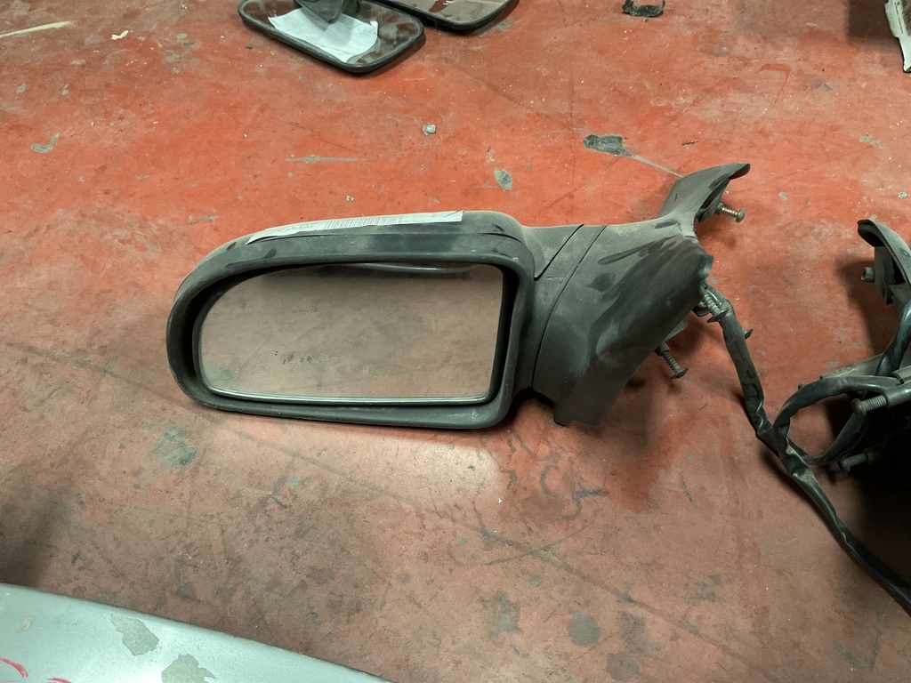Retrovisor izquierdo daewoo aranos ‘96
