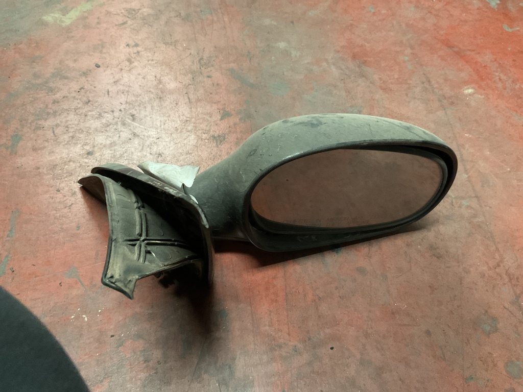 Retrovisor derecho daewoo lanos ‘00