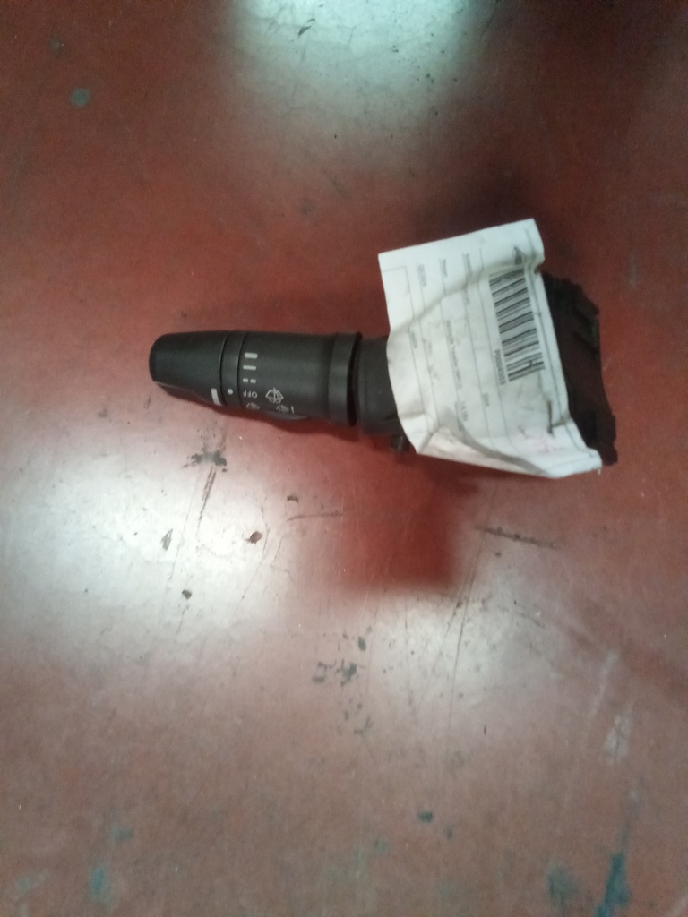 Mando de limpiaparabrisas nissan primera '03