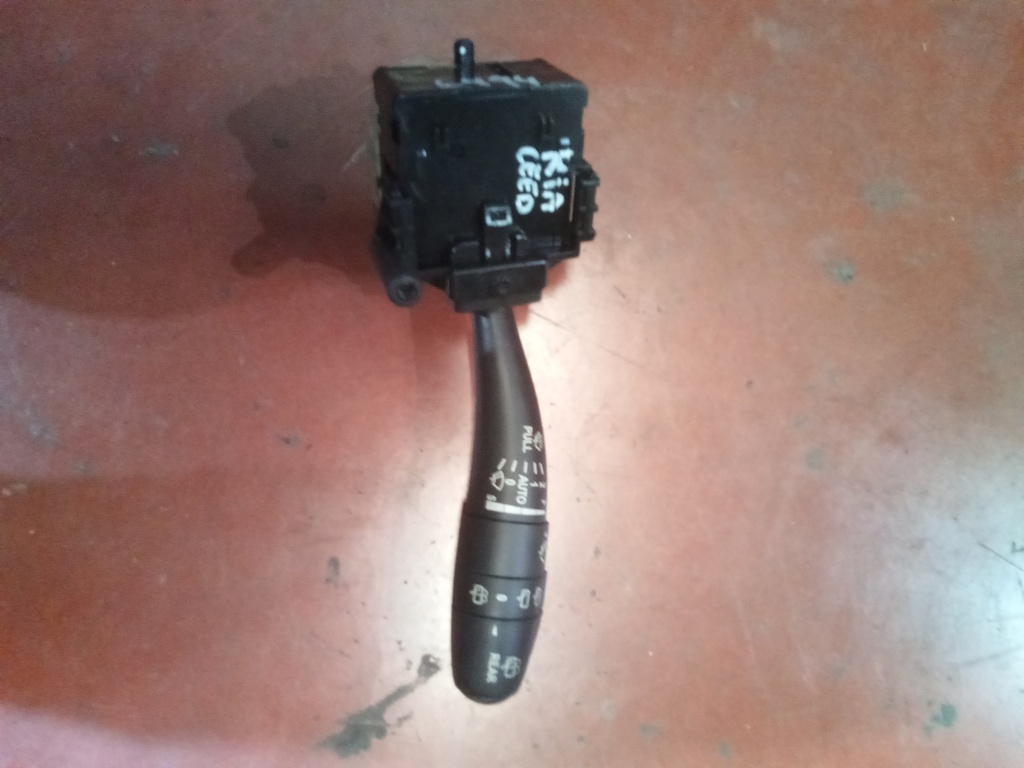 Mando de limpiaparabrisas kia ceed '09