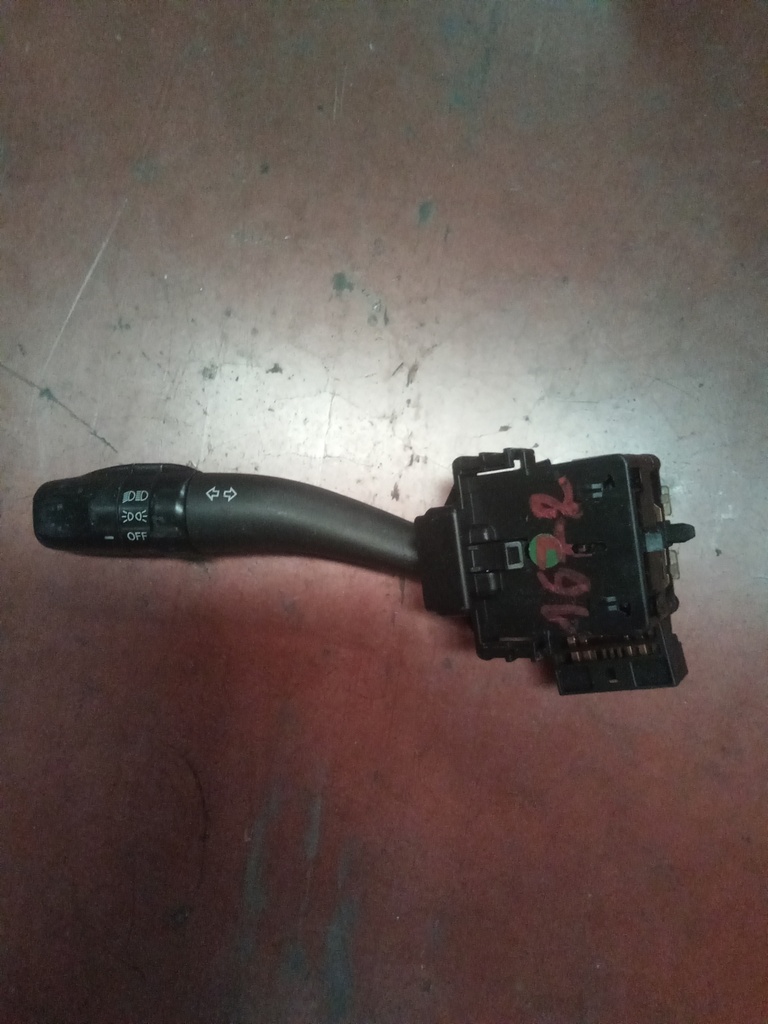 Mando de luces kia carens '06