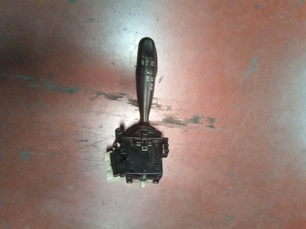Mando de luces suzuki alto '10