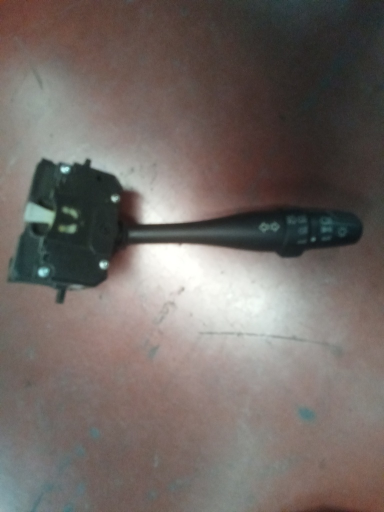 Mando de luces nissan almera '98