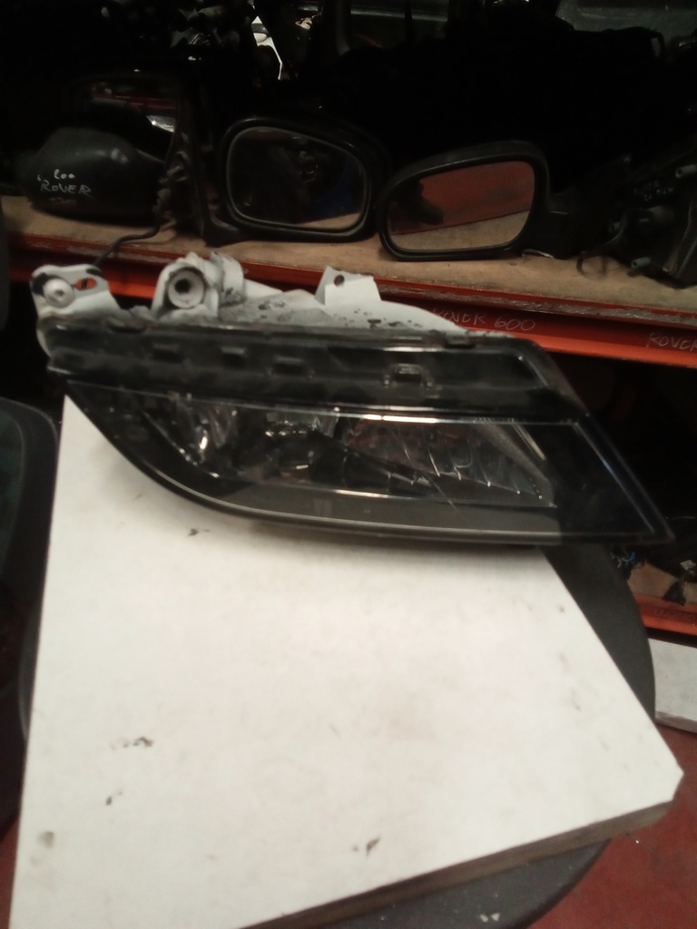Faro antiniebla izquierdo seat Toledo '13