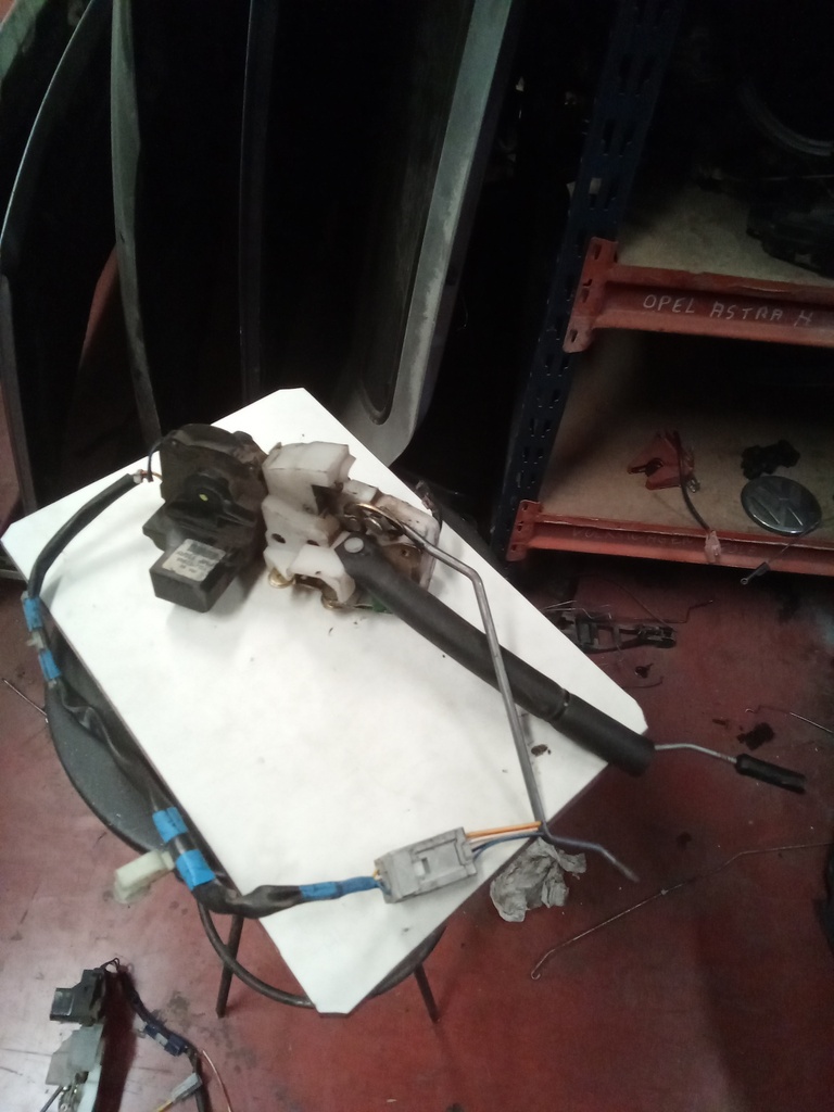 Cerradura delantera derecho Rover 45 '00