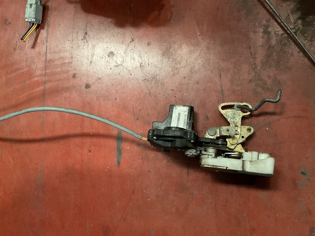 Cerradura trasera izquierda rover 45 ‘00