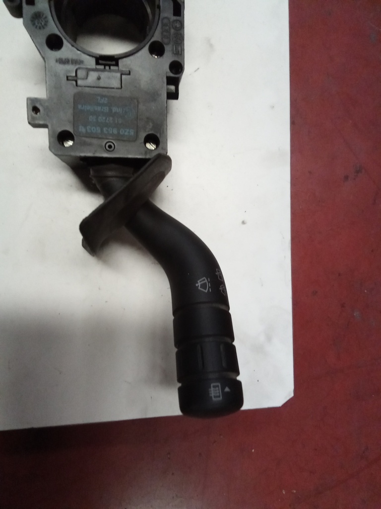 Mando de limpiaparabrisas volkswagen fox '05