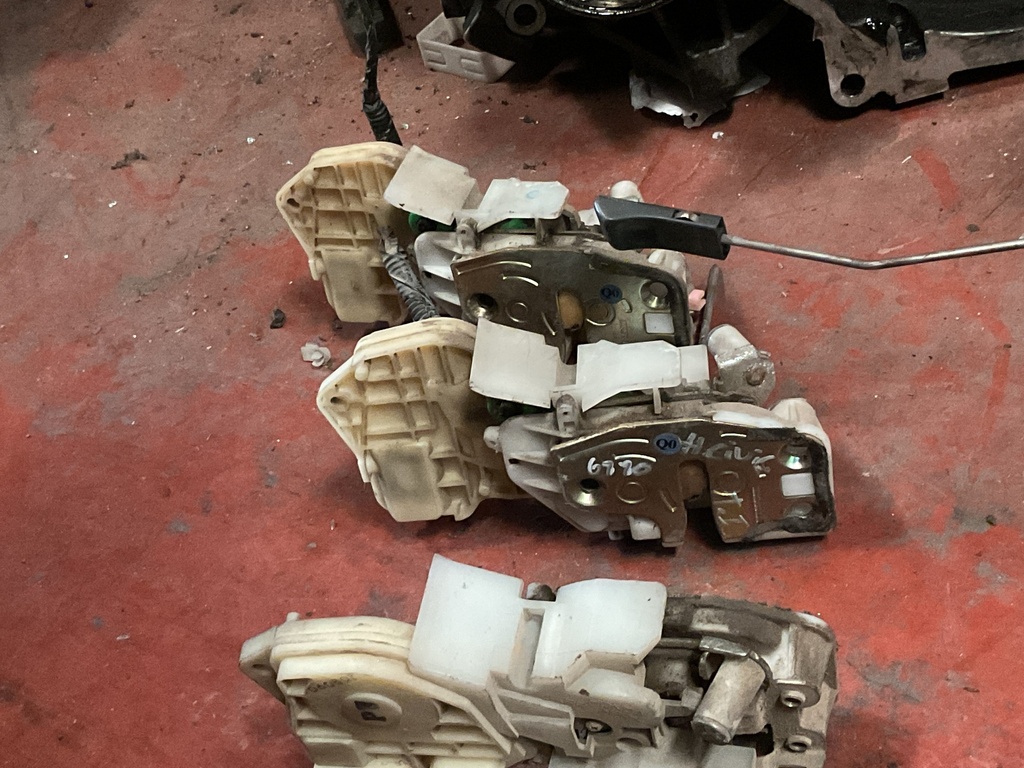 Cerradura trasera izquierda honda civic ‘04