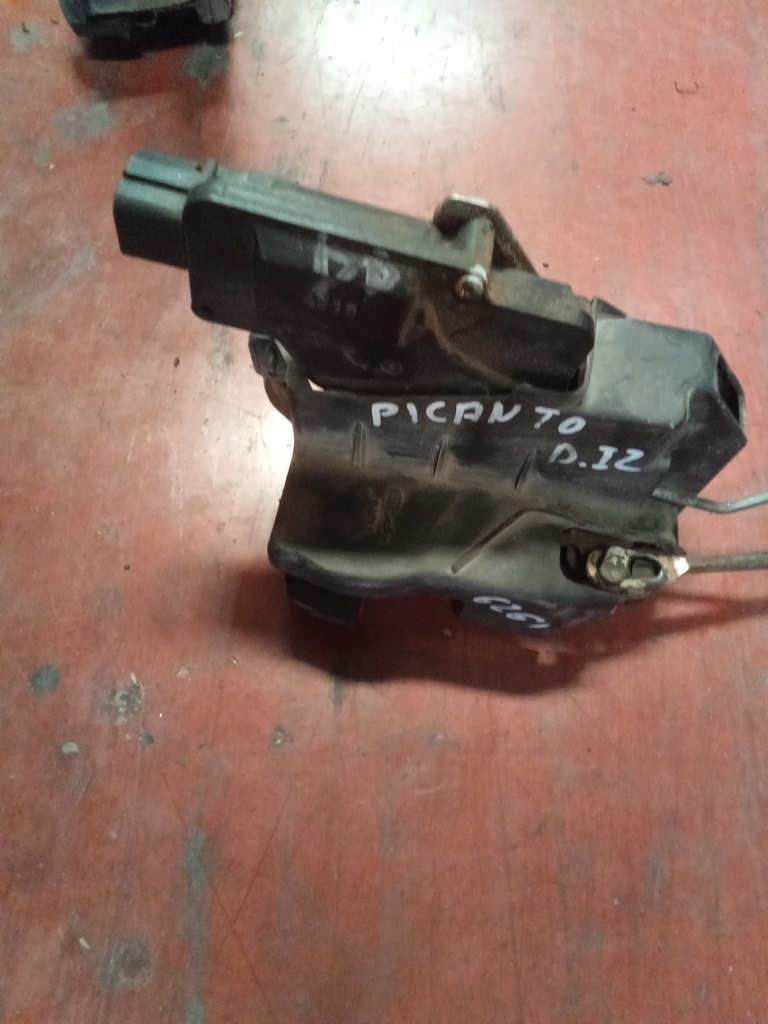 Cerradura delantera izquierda Kia picanto '05