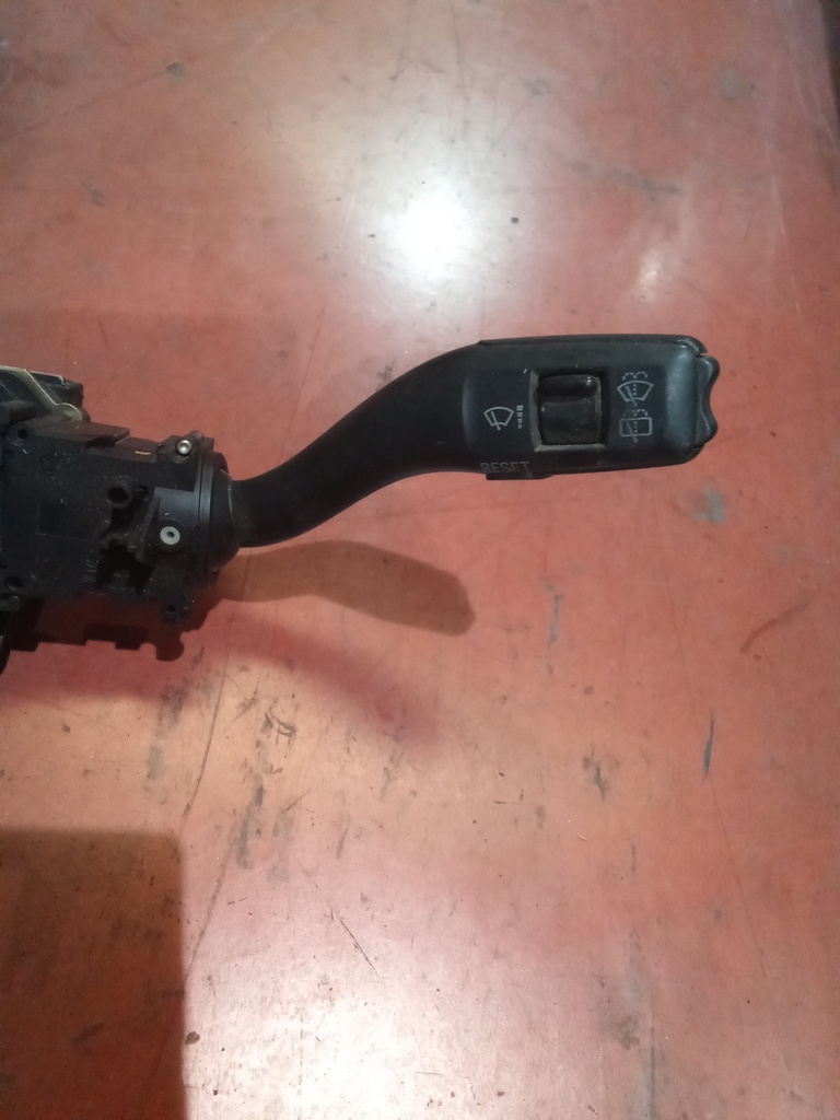 Mando de limpiaparabrisas audi a4 '04