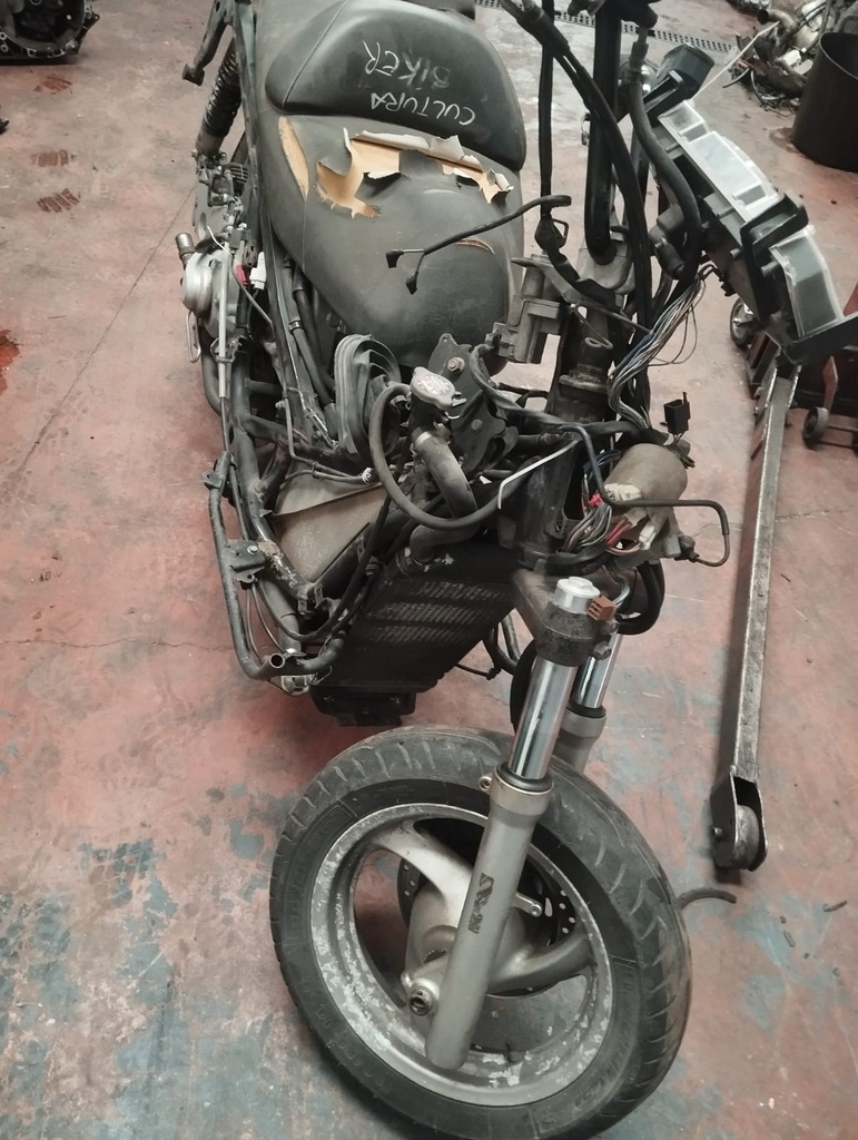 0092 HONDA SILVER WING 600 2001 1466BPF