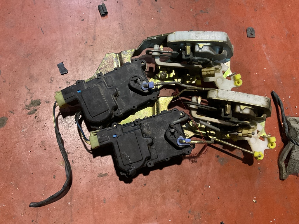 Cerradura trasera izquierda chevrolet matiz ‘06