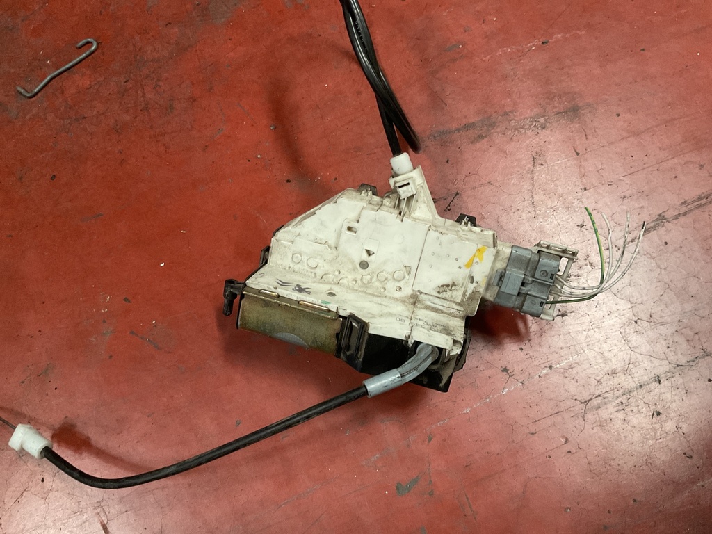 Cerradura delantera derecha fiat scudo ‘06