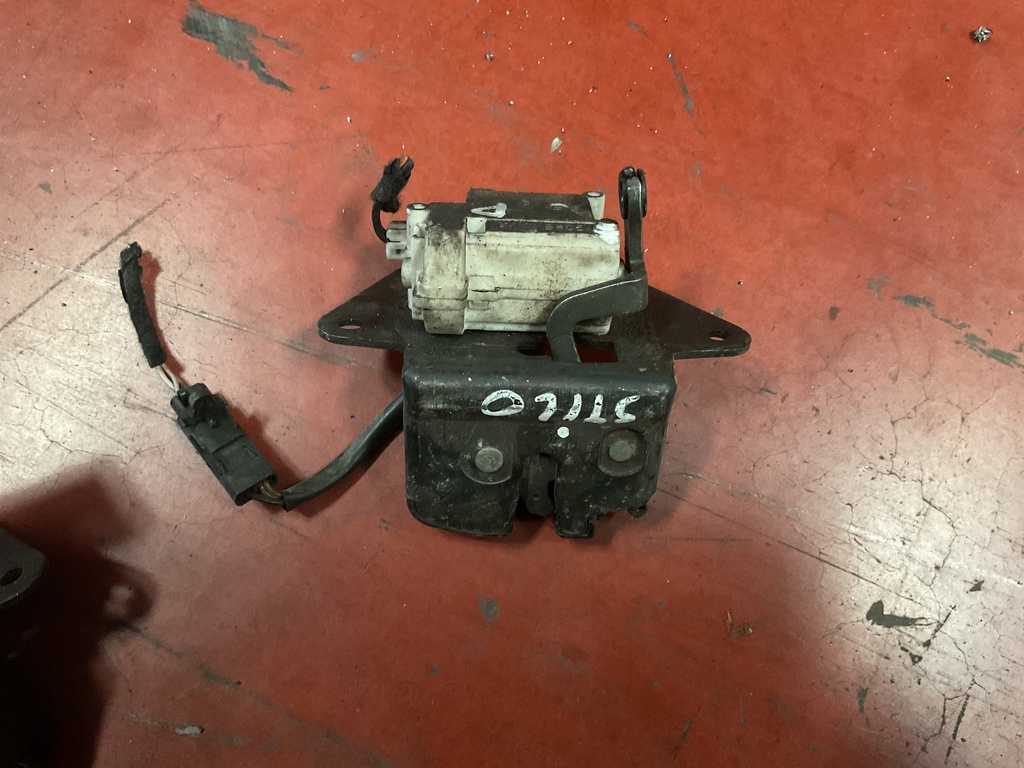 Cerradura maletero fiat stilo ‘02