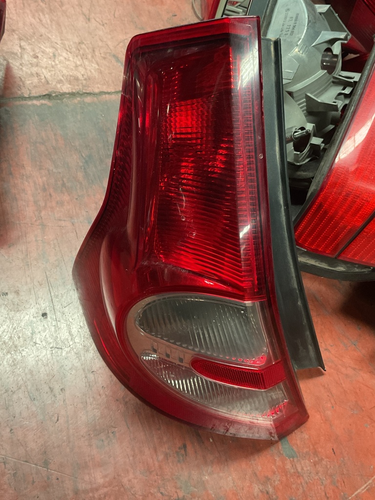 Piloto izquierdo dacia sandero ‘10