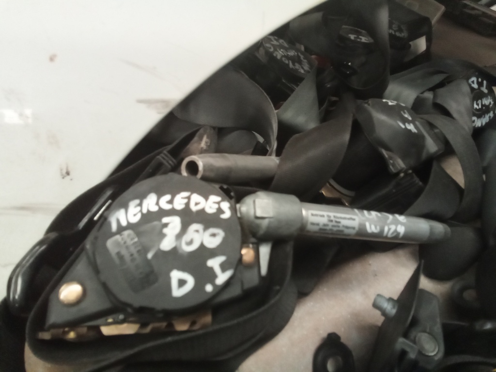 Cinturon delantero izquierdo mercedes clase e w124 '99