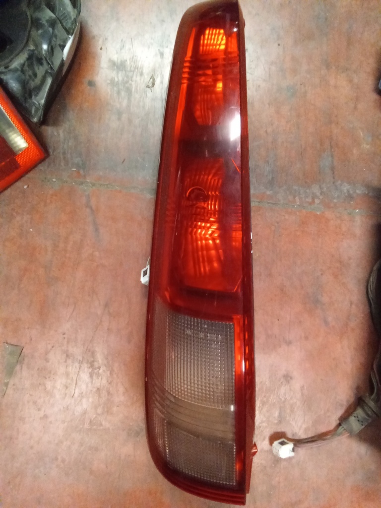 Piloto izquierdo Nissan x-trail '03