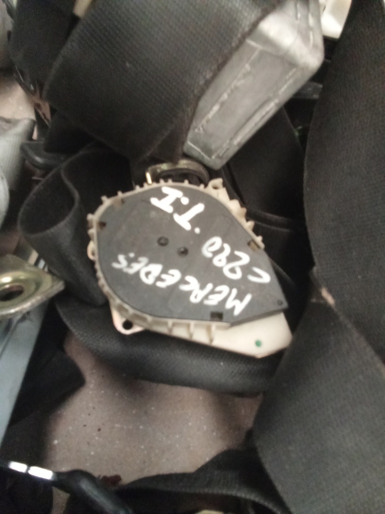 Cinturon trasero izquierdo mercedes clase c w203 '04