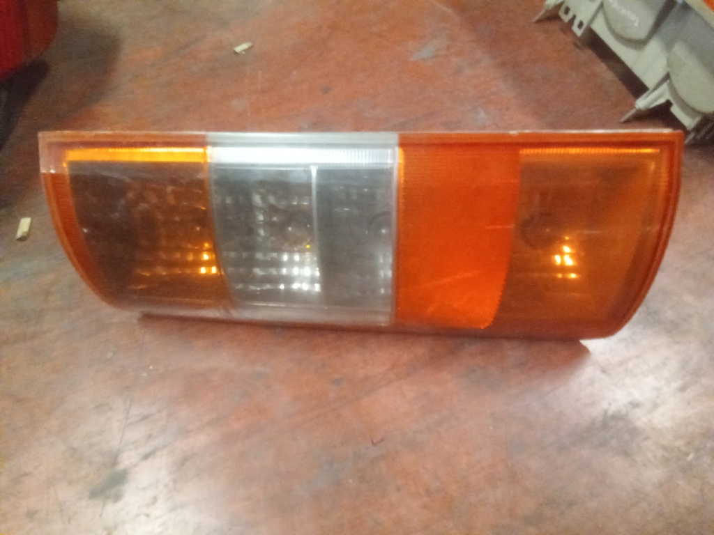 Piloto izquierdo Ford Tourneo connect '05