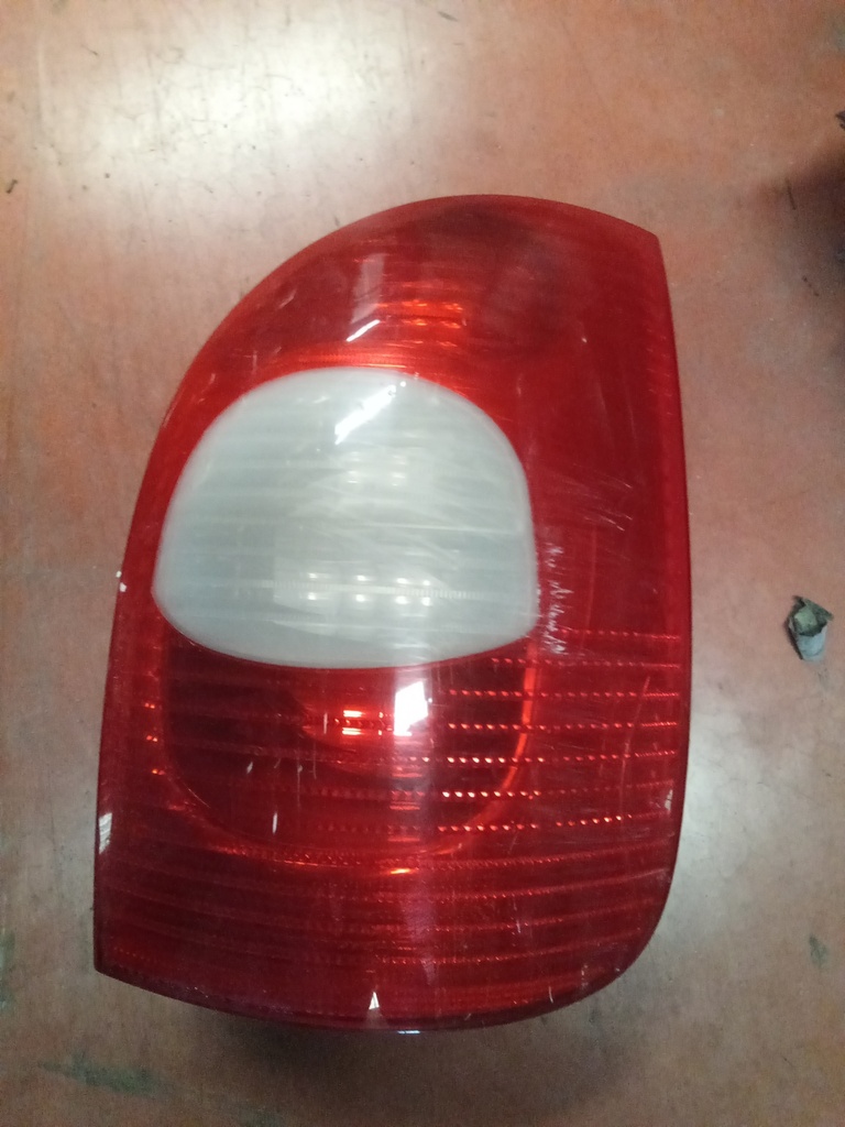 Piloto derecho citroen xsara picasso '03