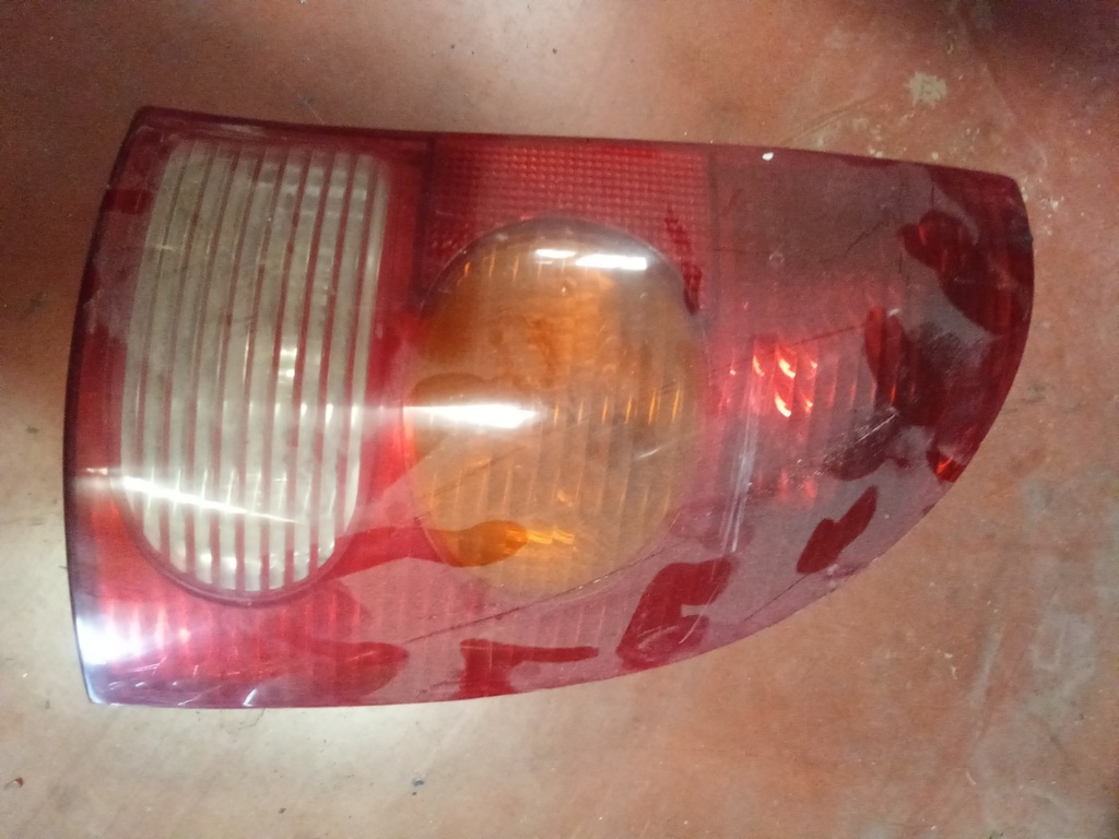 Piloto derecho Renault megane ranchera '01