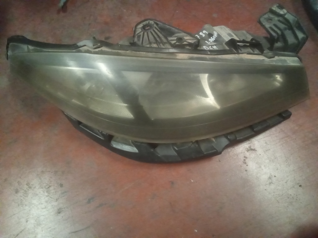 Faro  derecho Renault laguna '05