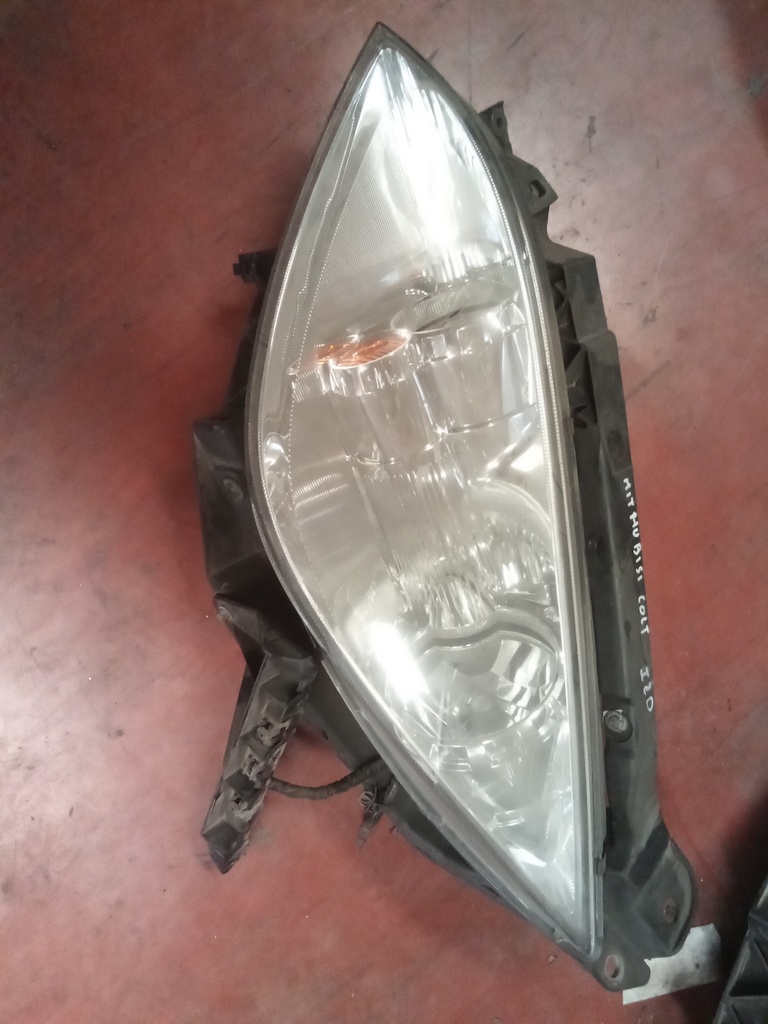 Piloto izquierdo Mitsubishi colt '07