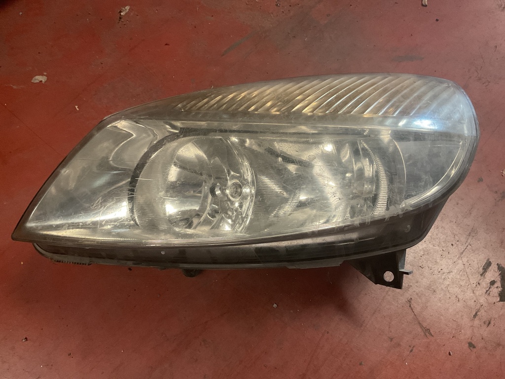 Faro izquierdo renault gran scenic II ‘05