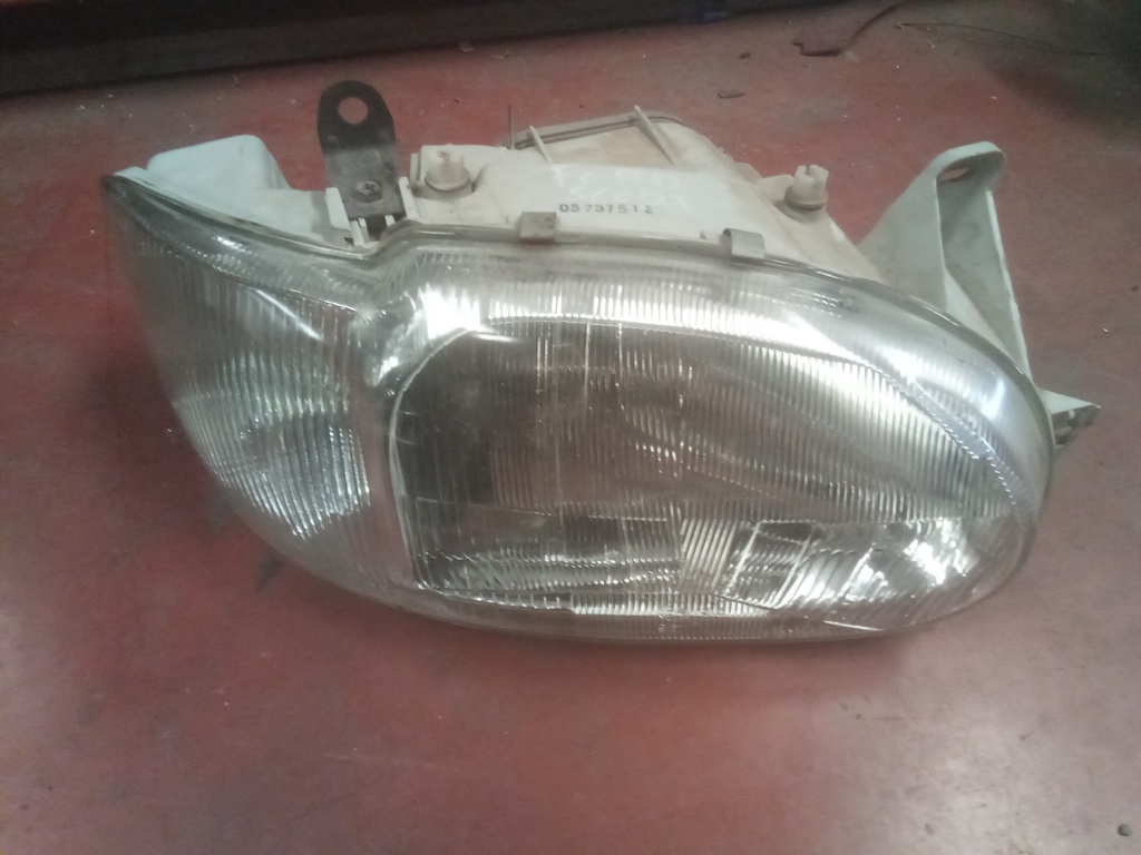 Faro derecho Ford escort '90