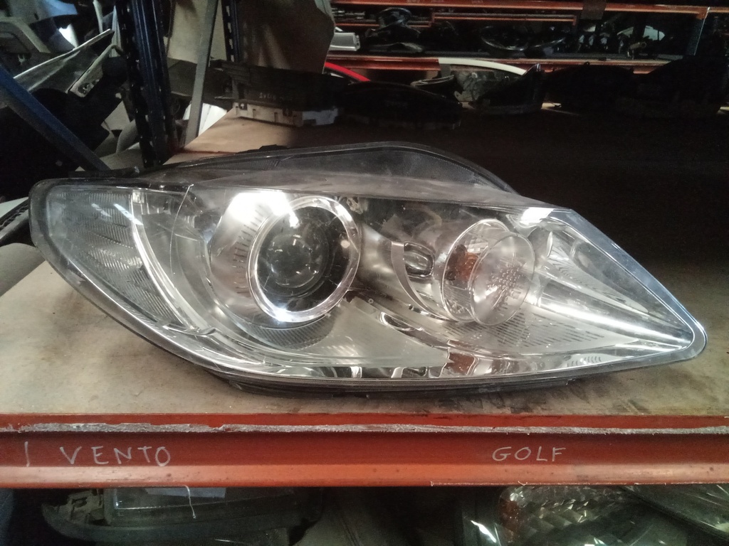Faro derecho xenon seat Ibiza '10 (defectuoso)