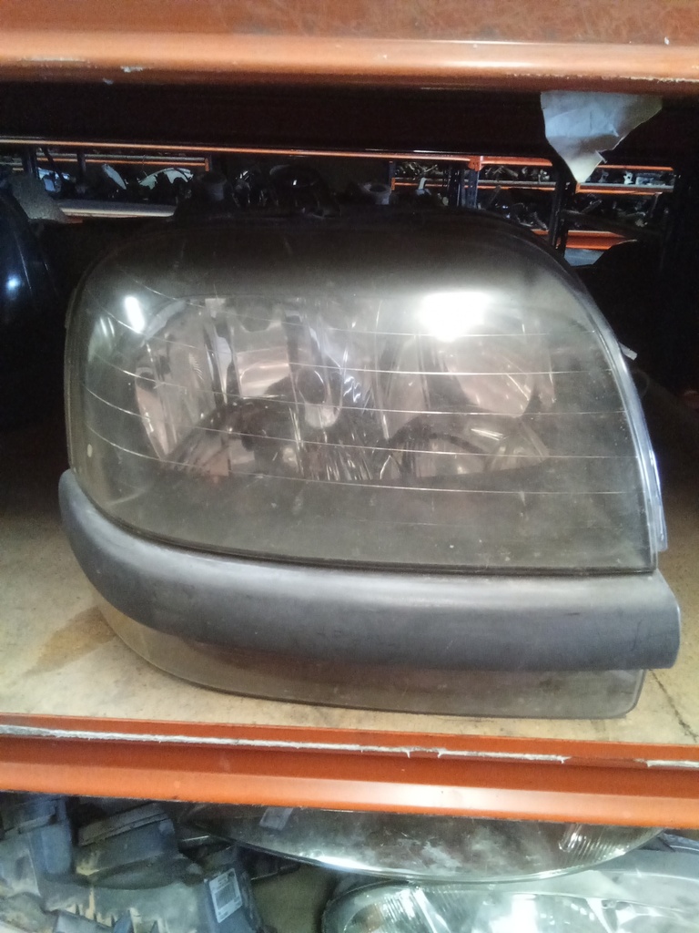 Faro derecho Fiat doblo '04