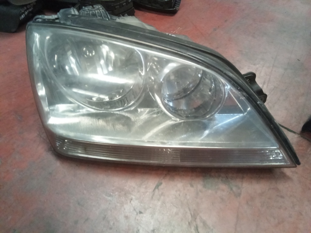 Faro derecho Kia sorento '02
