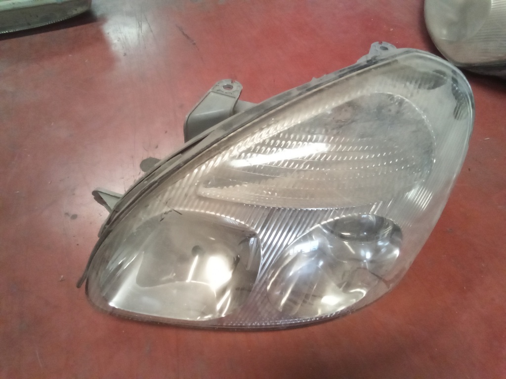 Faro izquierdo Daewoo nubira '01