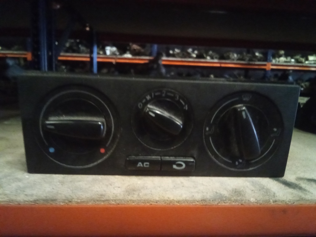 Mando aire acondicionado Volkswagen polo '99