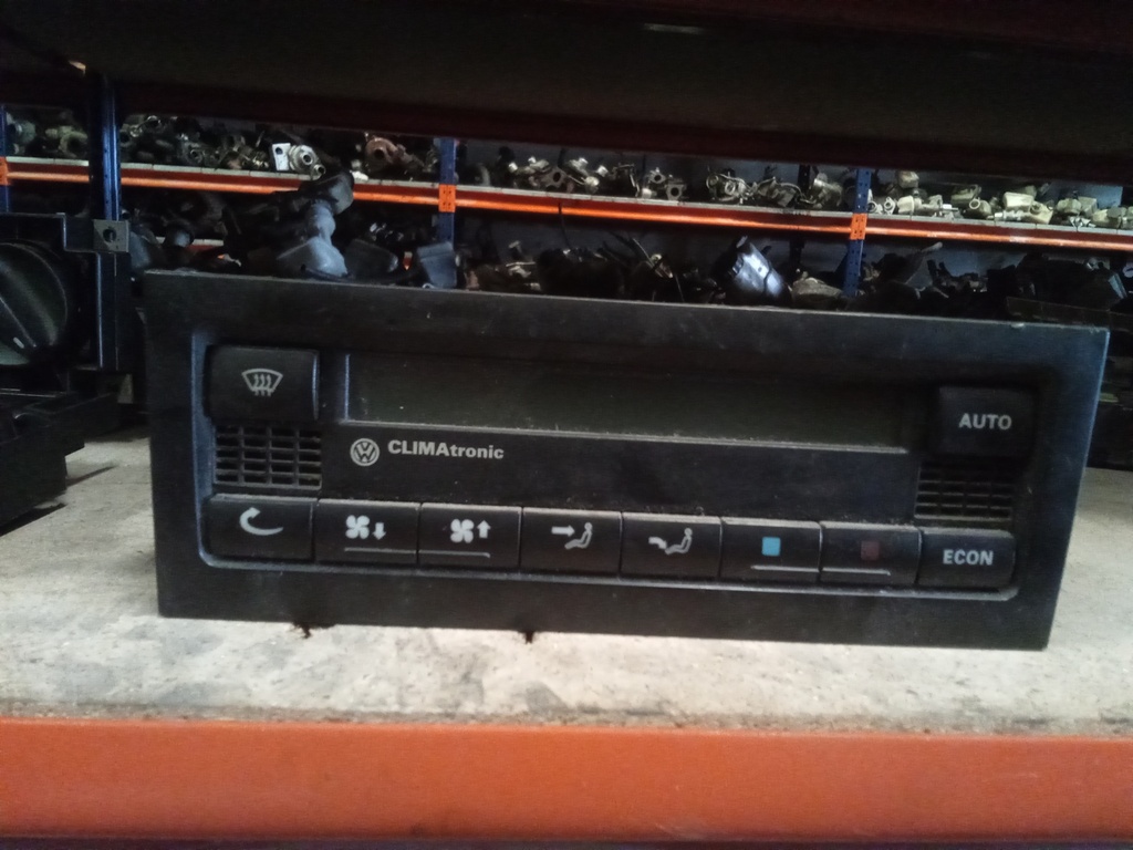 Mando climatizador Volkswagen golf '97