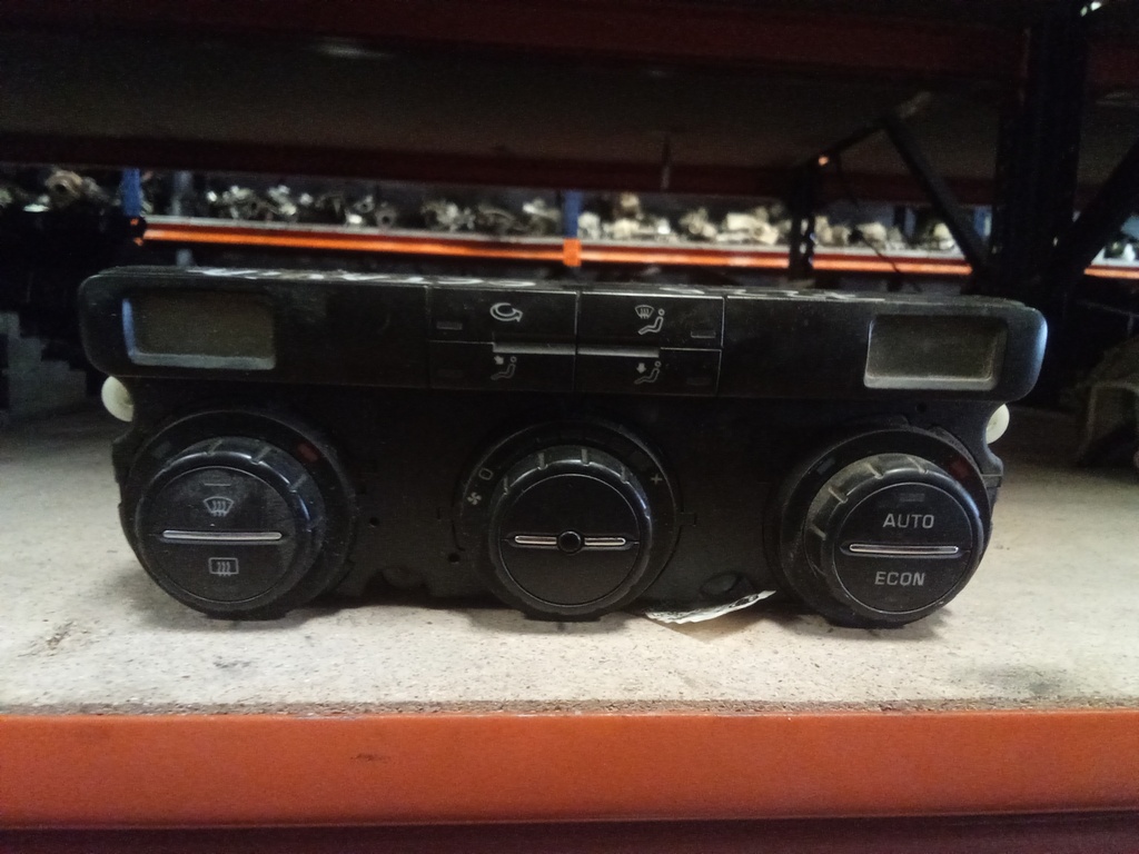 Mando climatizador skoda Octavia '05