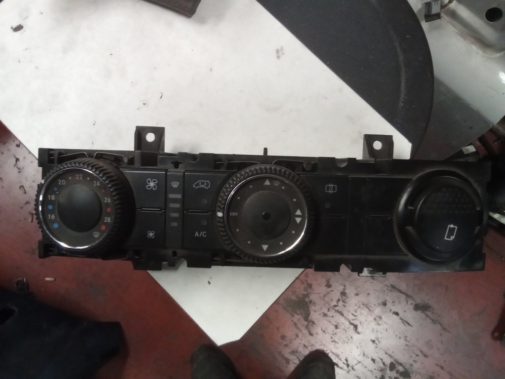 Mando climatizador Mercedes sprinter '06