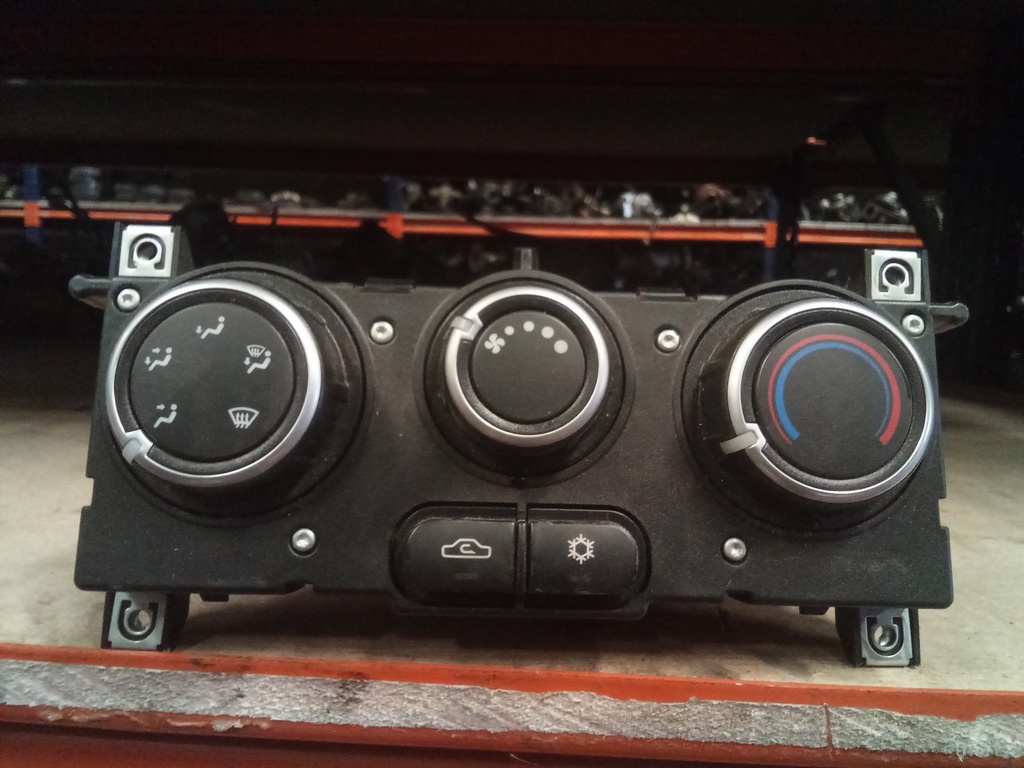 Mando aire acondicionado tata vista '10