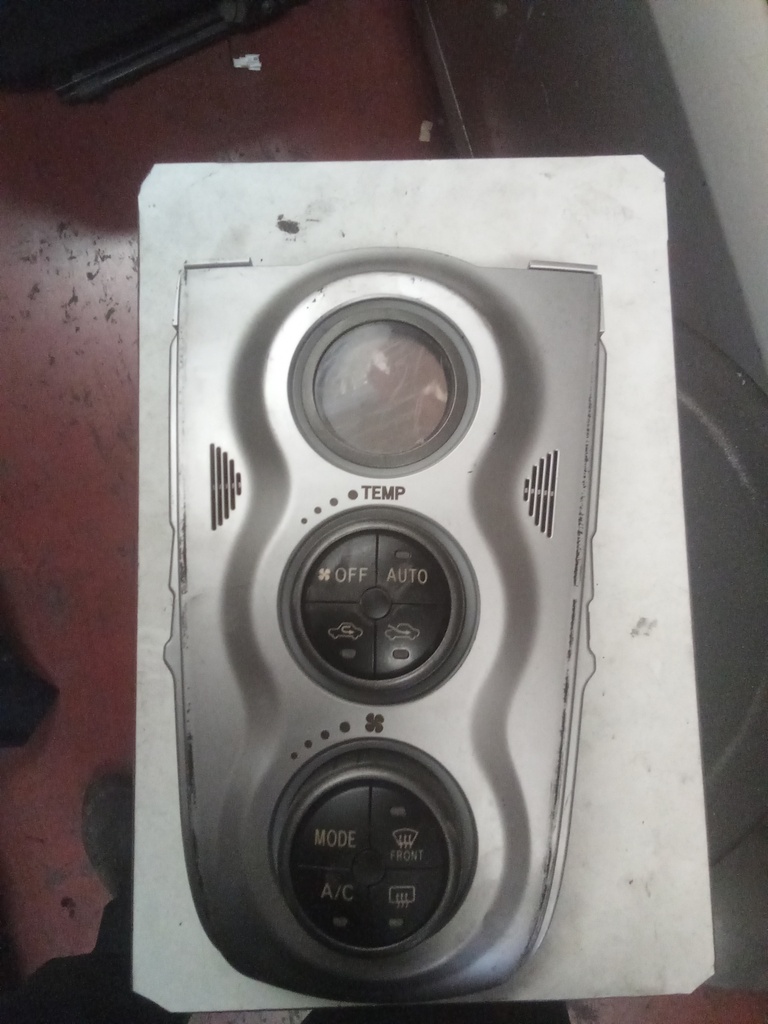 Mando climatizador Toyota Yaris '06