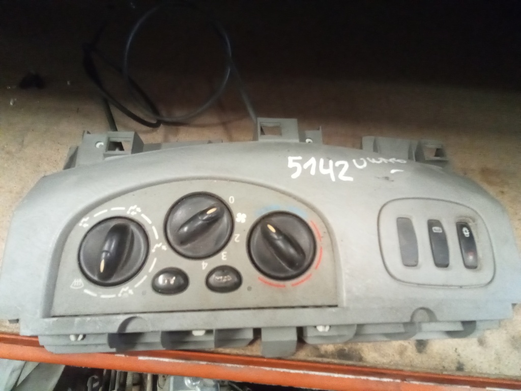 Mando aire acondicionado Opel vivaro '07