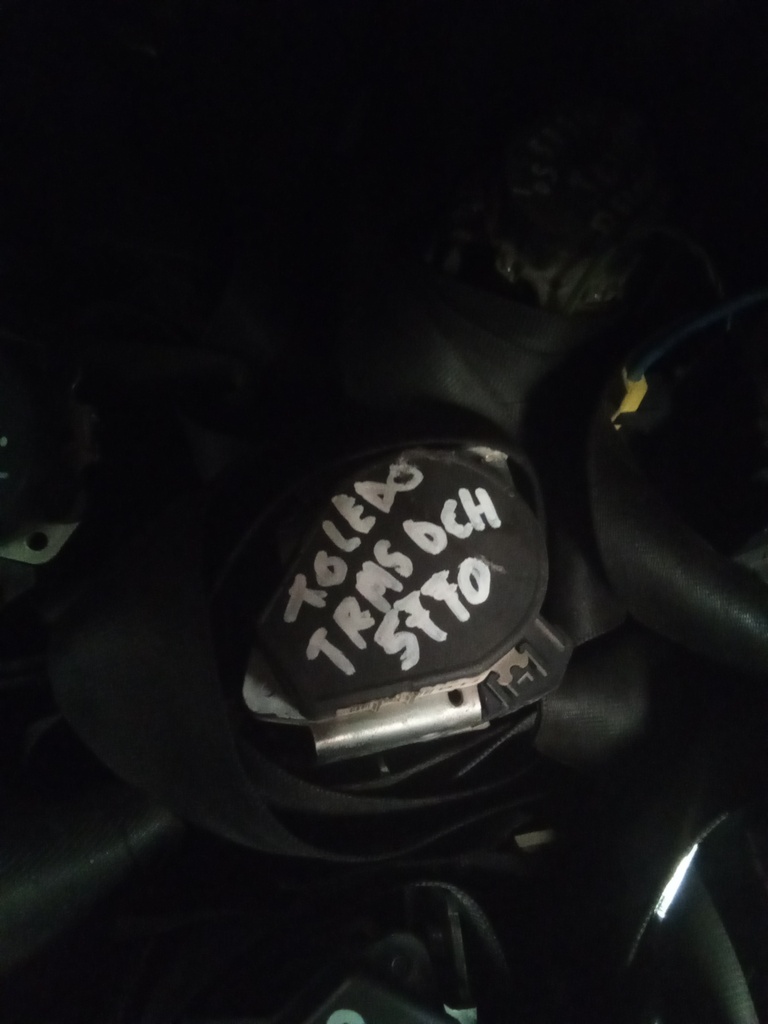 Cinturon trasero derecho seat toledo '05