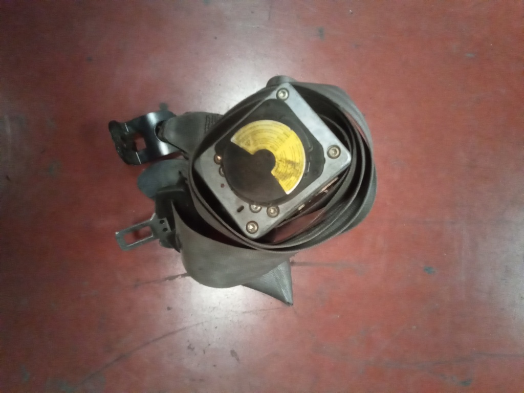 Cinturon delantero izquierdo seat leon '01