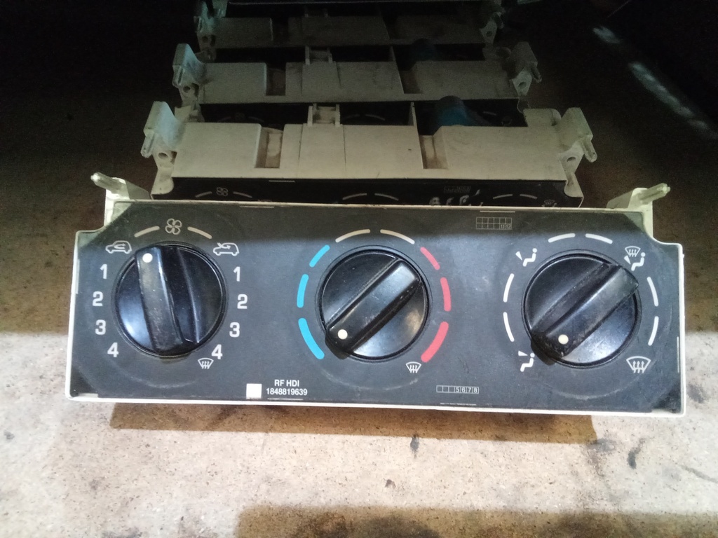 Mando aire acondicionado citroen Berlingo '03