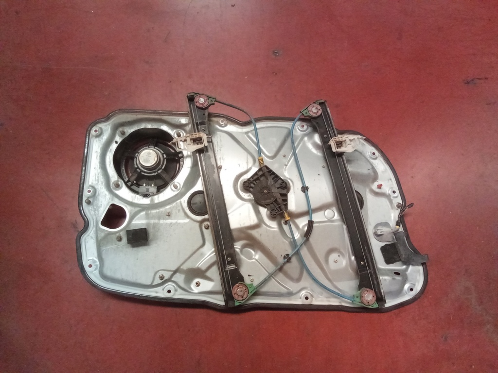 Elevalunas delantero derecho Fiat stilo '04