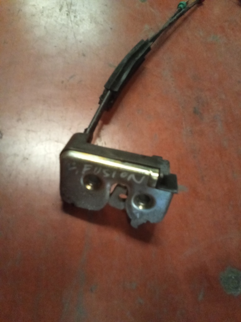 Cerradura maletero Ford fusion '05