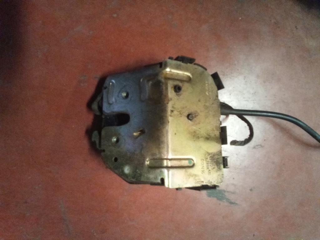 Cerradura maletero Ford mondeo '01