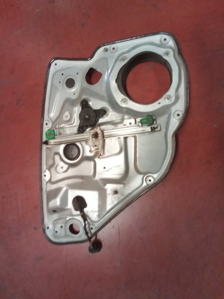 Elevalunas trasero derecho Fiat stilo '04