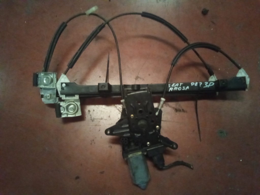 Elevalunas delantero derecho 3p seat arosa '00