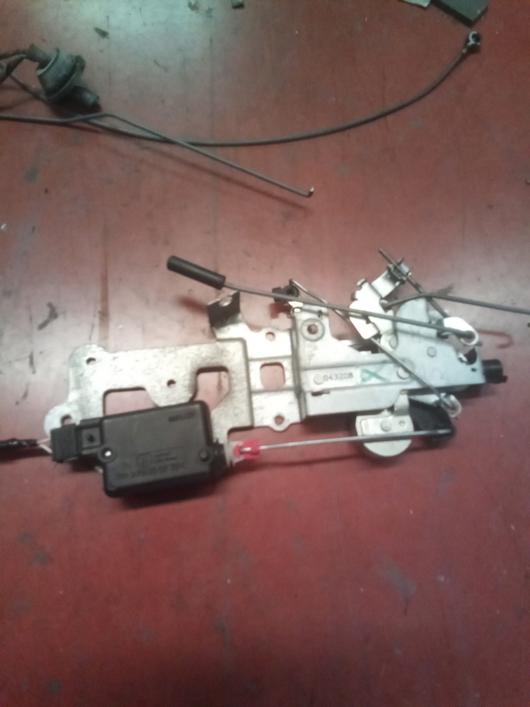 Cerradura puerta lateral derecha Peugeot 807 '05