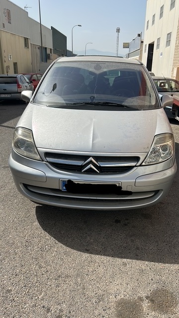 0180 CITROEN C8 2.2HDI 2001 0642DGG